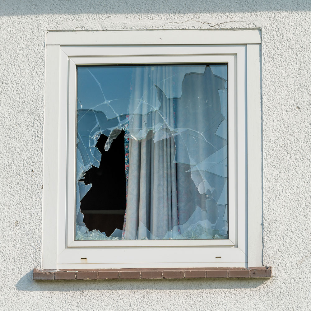 Tips for handling broken window glass